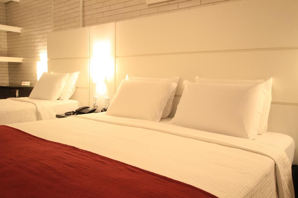 Hotel Confiance Prime Batel Curitiba Rum bild