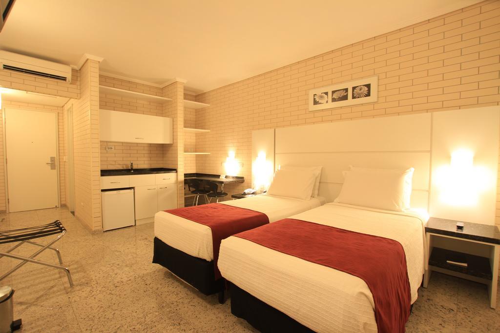 Hotel Confiance Prime Batel Curitiba Rum bild